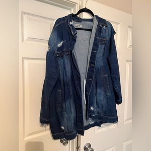 💙 2X Distressed Denim Jacket 💙